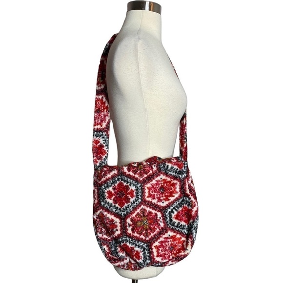 Vintage Floral Flap Crossbody Bag - Picture 5 of 6